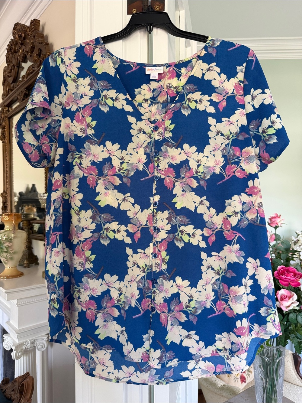 Floral Button-Front Blouse in Blue, pink   Gray and Cream by Lularoe. Size Med